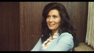 Loretta Lynn: Who is she really? Let's find out!