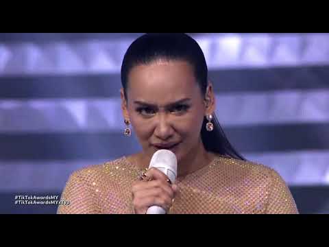 Persembahan Marsha Milan & Ernie Zakri - Medley Cinta & Korban di TikTok Awards Malaysia
