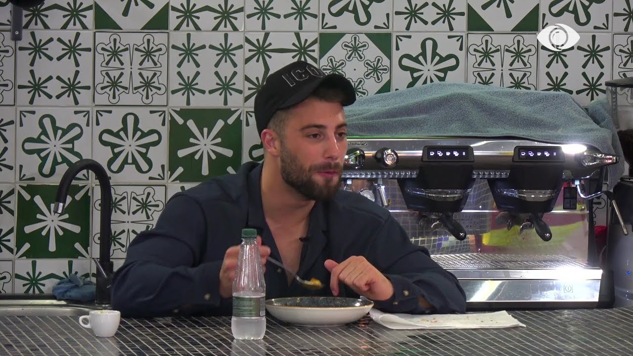 “Po ty pse të kanë mbajtur, apo je vajza e aktores”/ Meritoni bisedon me Rozën