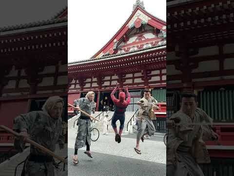 When two Samurais meet up with Spidey in Japan  #asakusa #tokyo #samurai #spidey #spidermans