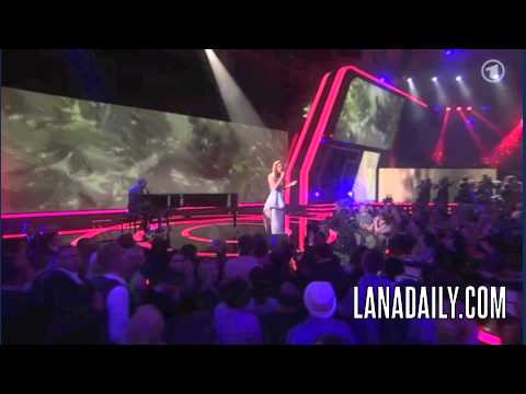 Lana Del Rey - Video Games (Live at the Echo Awards 2012)