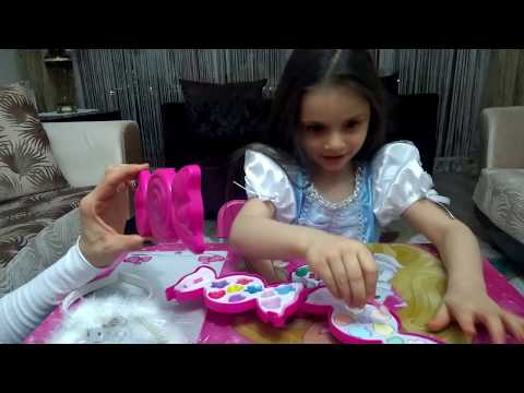Lina preparing for the costume party. Being Sindrella.Fun child video.