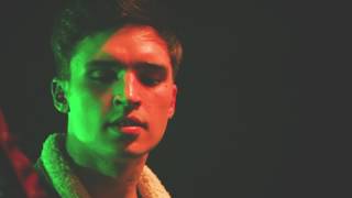 Mowbeck - Do You Feel At Home (Live at Plugged)