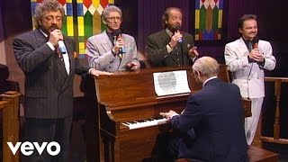 Bill &amp; Gloria Gaither - I Shall Not Be Moved [Live] ft. The Statler Brothers