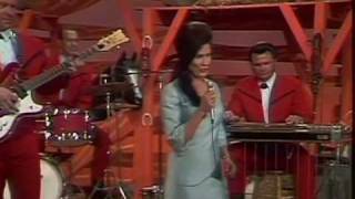 Loretta Lynn - You Ain't Woman Enough (To Take My Man) (2)