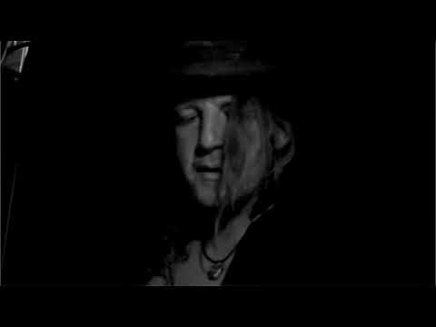 CUPBOARD#5: Flapi v Mark Blunder - Cudda Been Better (flapdance version)