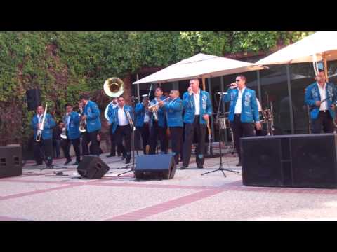 ElBandolero y Cuanto Me Gusta Este Rancho:Banda Viento de Oro