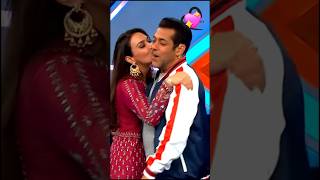Download lagu Prity Zinta Salman khan Old Song Dance 💗 mp3 Download lagu Prity Zinta Salman khan Old Song Dance 💗 mp3