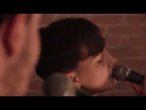 [Kroegske Sessies] Rhinos Are People Too - Youth