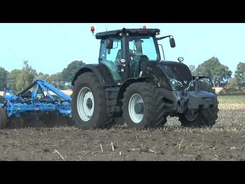 Valtra S354 tractor with Lemken Karat cultivator +++ NO MUSIC