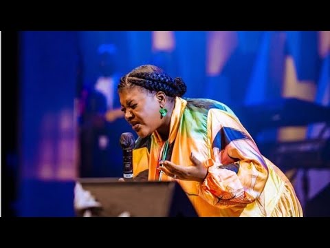 SUNMISOLA AGBEBI WORSHIPS POWERFULLY WITH HER UNIGUE VOICE_SPIRITUAL ENCOUNTER