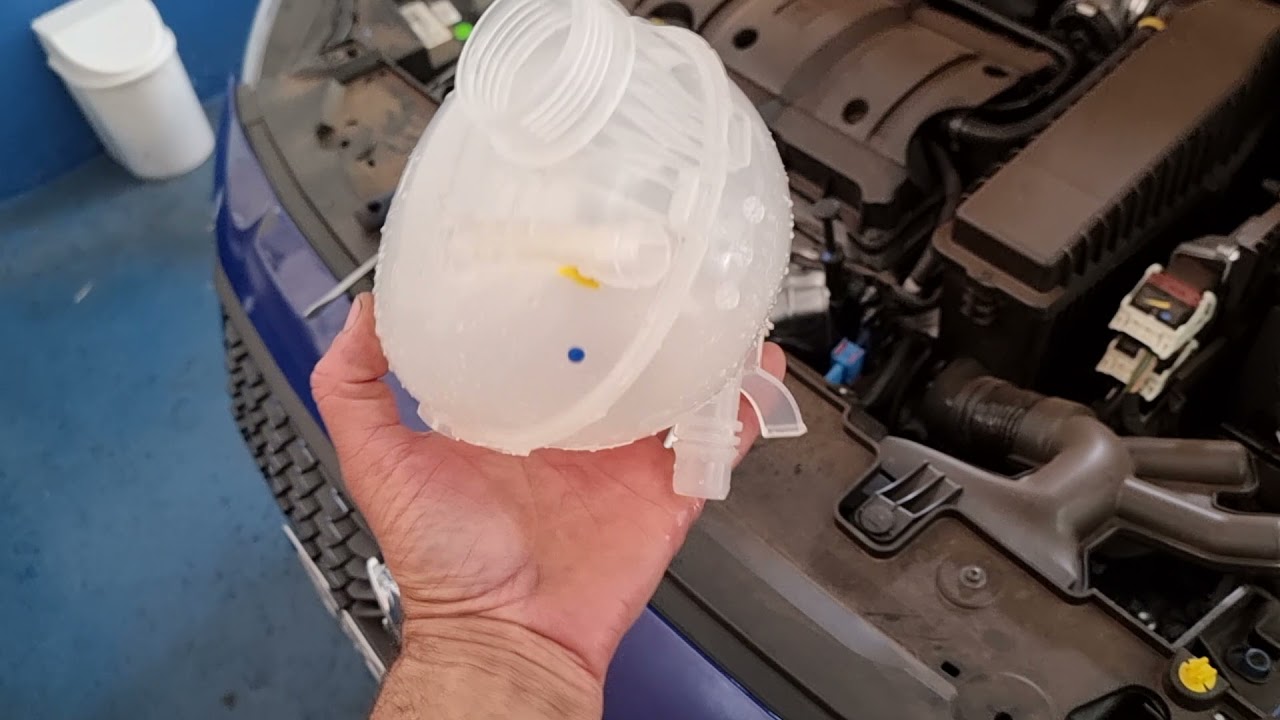 Limpeza reservatório expansão novo peugeot 208