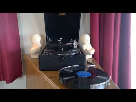 Sammy Kaye & Orchestra - Red Silk Stockings & Green Perfume - RCA Victor 78rpm - HMV 102