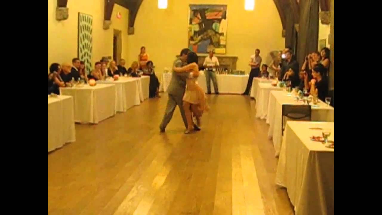 Daniel Nacucchio & Cristina Sosa @El Congreso 2010 Sunday Fairwel Tango Demo 1.avi
