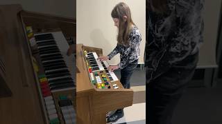 Download lagu Recycle and respect the instruments ... Yes I'm a guitarist but organs are SO COOL! mp3