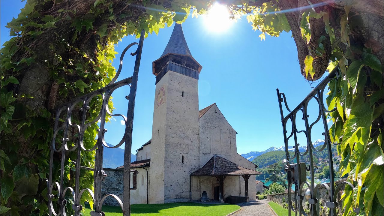 Embark on an immersive virtual journey through the Spiez Castle.