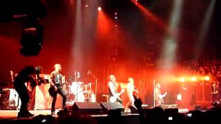 MURDERDOLLS - THE WORLD ACCORDING TO REVENGE / INTRO  -  CHAPEL OF BLOOD, LIVE @ OZZFEST 2010