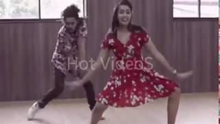 Sachini nipunsala hot - සචිනිගේ රෙදි උඩ යන dance එක (slow motion )