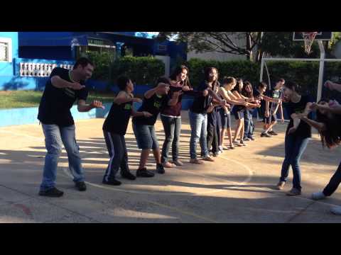 7º Ano (2012) - Colégio Exitus - Dançando na aula de Filosofia