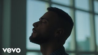 Musik-Video-Miniaturansicht zu Saída De Emergência Songtext von Diogo Piçarra