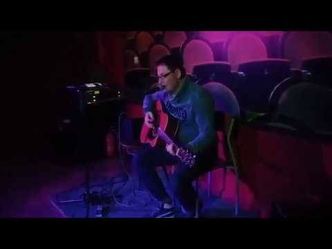 Piotr Skóra - Czerwony jak cegła