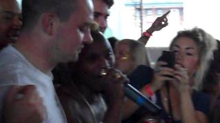 Skerrit Bwoy getting amongst the crowd LIVE at Major Lazer Soundsystem, Notting Hill Carnival 2011