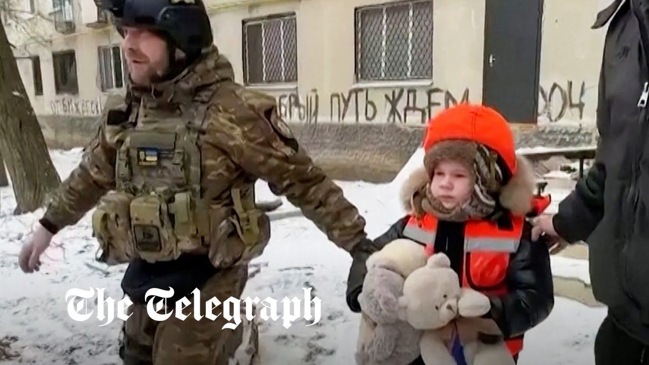 Watch: Girl, six, reunited with her pregnant mother after being rescued from Bakhmut - Vimarsana News