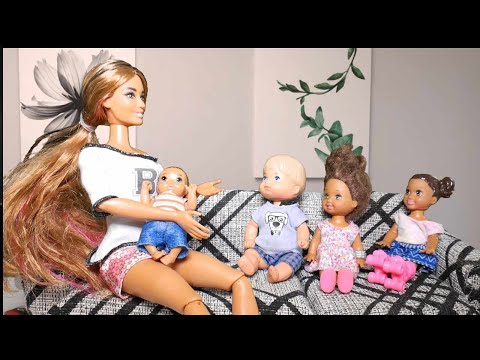 Rodzinka Barbie. Opiekunka dzieci. Niegrzeczna Zosia odc.196 Bajka
