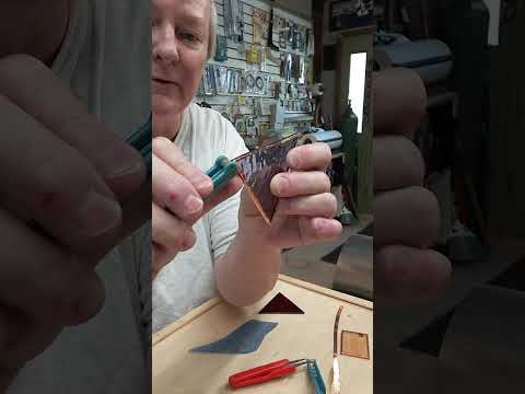 How to use a Glastar hand foiler