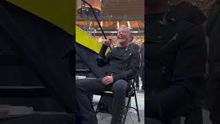 James having a smoke in Paris 2023 #metallica #jameshetfield #72seasons #metal #live #tour #paris