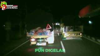 Download lagu Story wa takbir Ramadhan versi truck konvoi #truck_oleng #huda_channel mp3