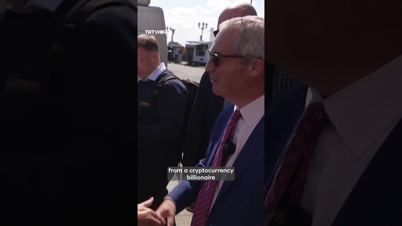 UK MP Nigel Farage quits Clacton seat, immediately runs for same position as major parties boycott