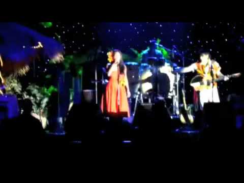 Rhiannon-Mick Fleetwood IRB and Gretchen Rhodes