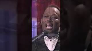 Luther performing "I Can Make It Better" live...