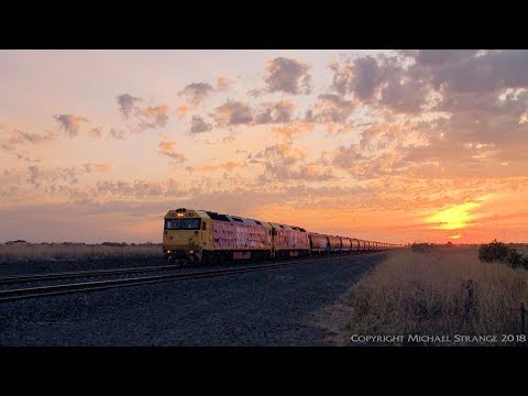 7726V Pacific National Grain Train At Sunset - PoathTV Australian Railways