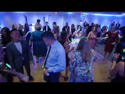 Q It Up Sounds & Entertainment - DJ & Photobooth video.