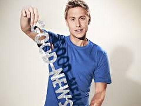 Russell Howard's Good News: Bees should be treated like Footballers