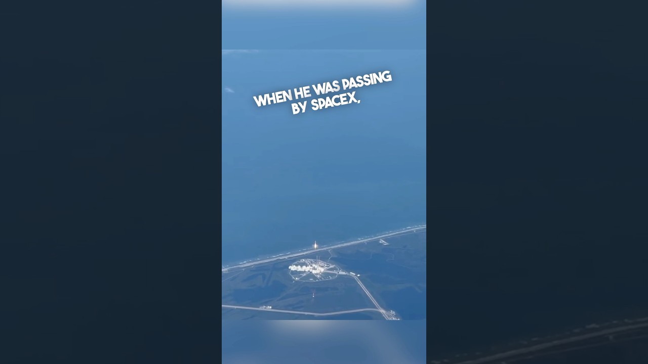 This guy saw a rocket launch from an airplane 😱