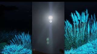 Strange object CAPTIVATES onlookers in DARK sky! Seriously Weird!