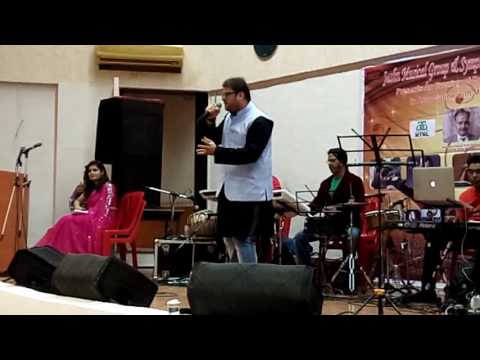 Musafir Hoon Yaaron live by Moniil