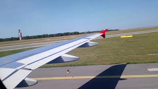 preview picture of video 'هبوط في مطار فيينا #النمسا '