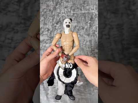 WAS IST UNTER DEM ANZUG VON ART THE CLOWNS 💀😂 #arttheclown #terrifier #horror #halloween #actionf...