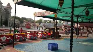 preview picture of video 'Hyderabad ramoji film city small train'