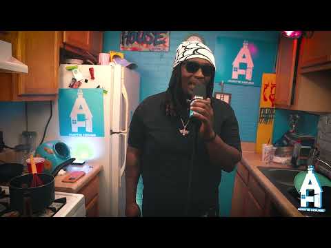 EMG Dee - Deep Thoughts | Auntie House Performance 🎙️