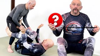 Elbow-Knee Connection Guard Retention