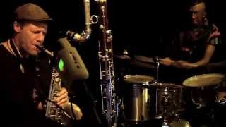 LIBERTY'S MAMA ( Aldridge Hansberry ' s trio "IN THE MOMENT" )