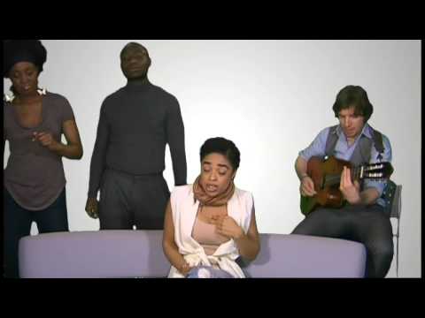 Rox does an acoustic of 'I Don't Believe'