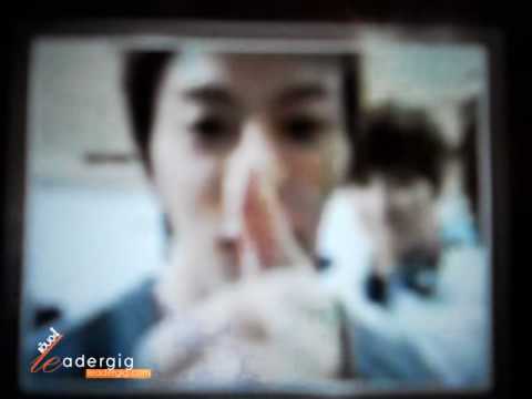 111203 BOYFRIEND Star Call in waiting room