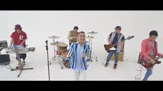 Download lagu OFFLINE 'NIDJI - KETIKA TUHAN JATUH CINTA'  MUSIC VIDEO mp3