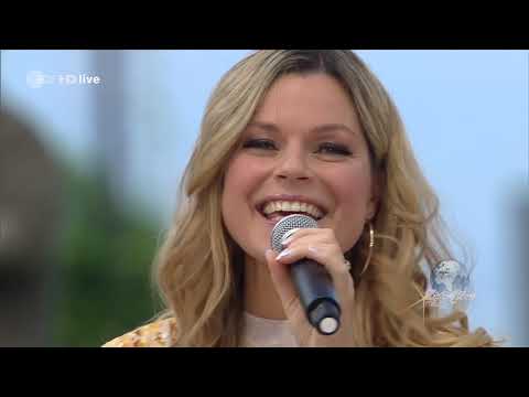 Saskia Leppin - Es hört niemals auf (ZDF, Fernsehgarten 25.07.2021)